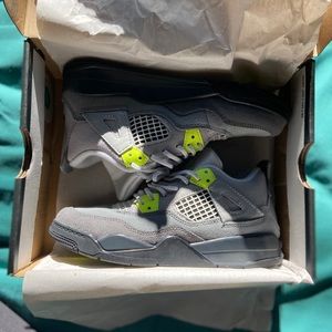 Jordan 4 retro cool grey grade school